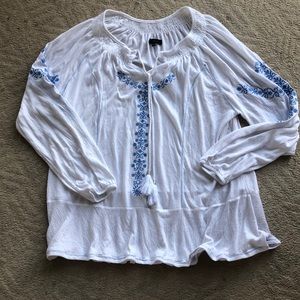 Earl Jeans women’s blouse, tags removed but never worn. Size 3X